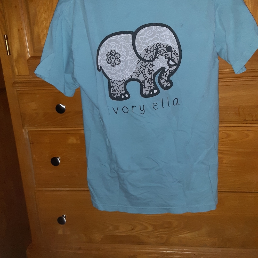 ivory ella t shirt Size: M